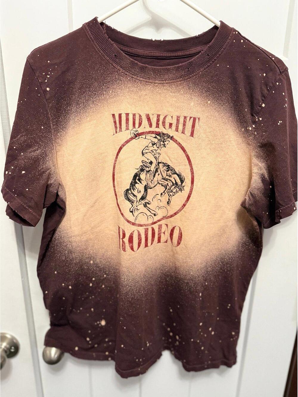 Idllwind Midnight rodeo T-shirt maroon cowboy bleached look size medium cowgirl